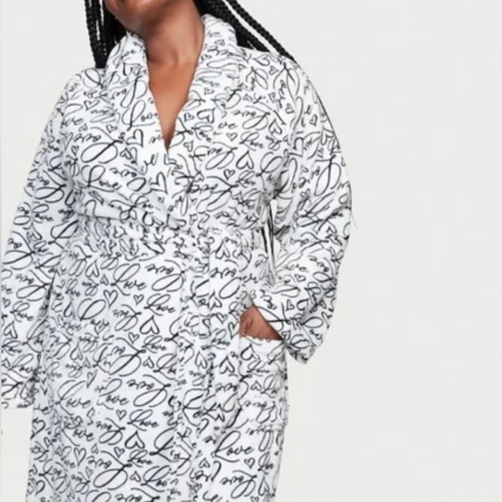Victoria’s Secret Robe size xs/p